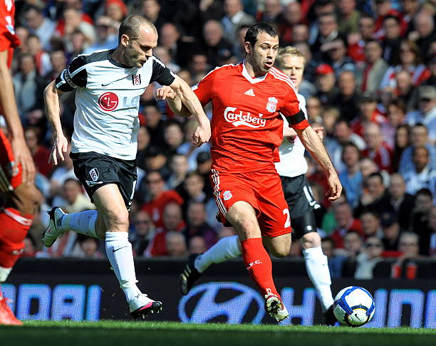 是坐在赛场 是坐在赛场